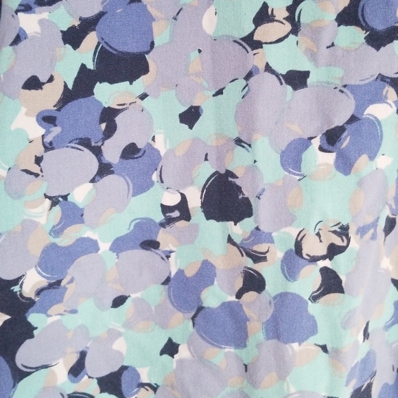 Multi colored small scrub top - Picture 2 of 4